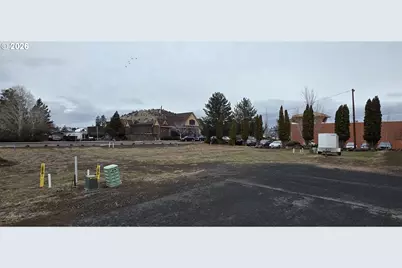 62062 Dean Swift Rd, Bend, OR 97701 - Photo 6