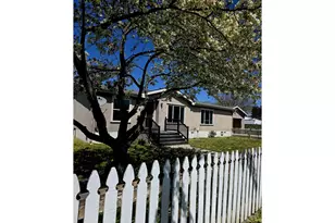 1037 Tamar St, Baker City, OR 97814 - Photo 2
