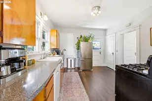 5725 NE 32nd Pl, Portland, OR 97211 - Photo 12