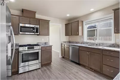 3013 21st Ave, Albany, OR 97322 - Photo 12