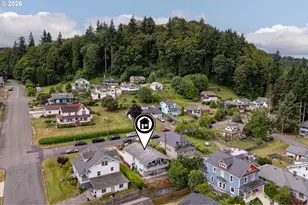 415 W D St, Rainier, OR 97048 - Photo 16