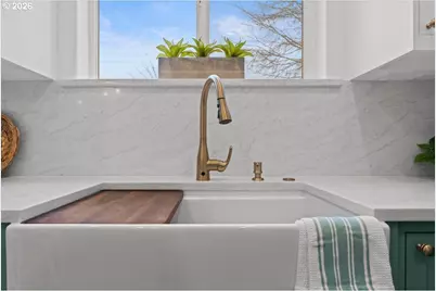 11595 SW Butte Ln, Beaverton, OR 97008 - Photo 18