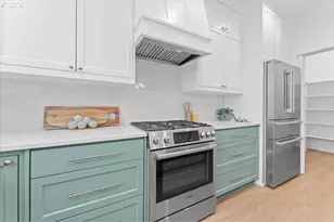 11595 SW Butte Ln, Beaverton, OR 97008 - Photo 16