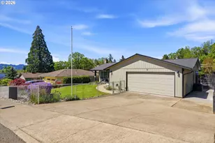 5095 SE Roethe Rd, Milwaukie, OR 97267 - Photo 2