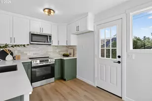 4915 NE 79th Ave, Portland, OR 97218 - Photo 8