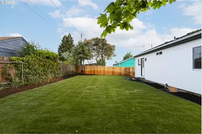4915 NE 79th Ave, Portland, OR 97218 - Photo 4