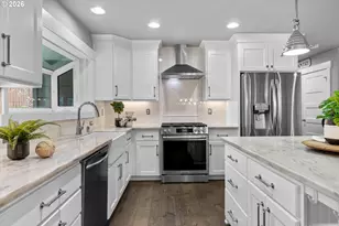 19055 Walling Cir, West Linn, OR 97068 - Photo 10