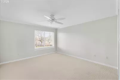 5050 S Landing Dr #202, Portland, OR 97239 - Photo 16