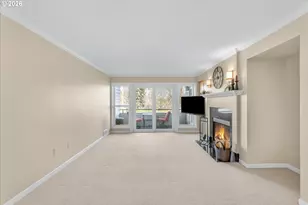 5050 S Landing Dr, Portland, OR 97239 - Photo 4