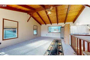 1671 T St, Springfield, OR 97477 - Photo 16