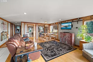 94104 Bellview Ln, Gold Beach, OR 97444 - Photo 6