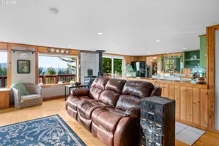 94104 Bellview Ln, Gold Beach, OR 97444 - Photo 4