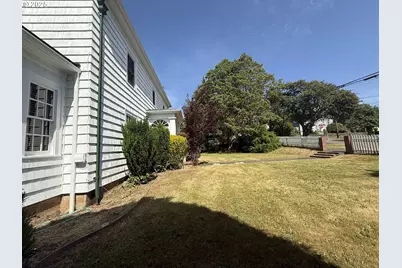 880 E 2nd St, Coquille, OR 97423 - Photo 4