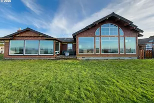 880 Ocean Dr SW, Bandon, OR 97411 - Photo 40