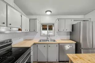3930 SE 162nd Ave, Portland, OR 97236 - Photo 10