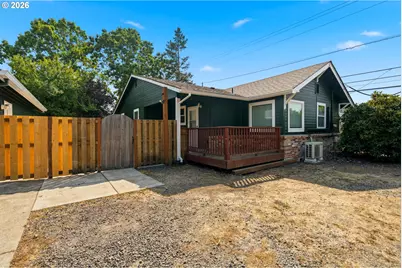 732 N College St, Newberg, OR 97132 - Photo 28