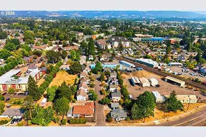 732 N College St, Newberg, OR 97132 - Photo 44