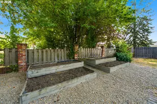 732 N College St, Newberg, OR 97132 - Photo 36