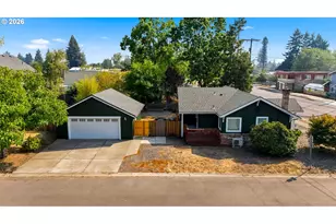 732 N College St, Newberg, OR 97132 - Photo 2