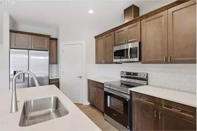 4011 SW Royal Ave, Gresham, OR 97080 - Photo 16