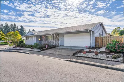 16780 SW Royalty Pkwy, King City, OR 97224 - Photo 2