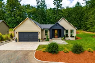108 Lily Ln, Castle Rock, WA 98611 - Photo 1