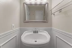 20624 SW Rosa Dr, Beaverton, OR 97078 - Photo 24