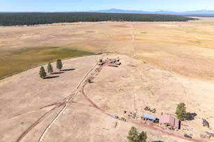 300 49 Rd Silverlake Hwy, Chiloquin, OR 97624 - Photo 2