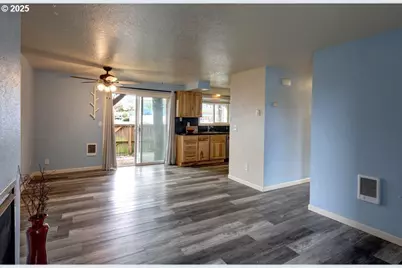 870 S Holladay Dr, Seaside, OR 97138 - Photo 6