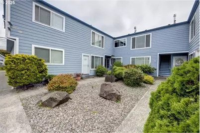 870 S Holladay Dr, Seaside, OR 97138 - Photo 2