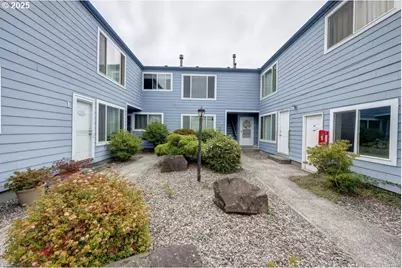 870 S Holladay Dr, Seaside, OR 97138 - Photo 1