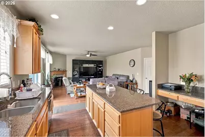 2747 Conner St NW, Salem, OR 97304 - Photo 10