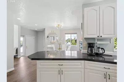 7042 SE 116th Ave, Portland, OR 97266 - Photo 16