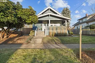 9941 N Willamette Blvd, Portland, OR 97203 - Photo 2