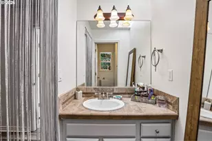 9750 SE Westview Ct, Happy Valley, OR 97086 - Photo 34