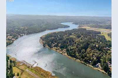 330 S Bay Rd, Toledo, OR 97391 - Photo 42