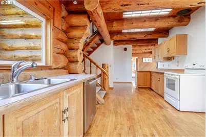 330 S Bay Rd, Toledo, OR 97391 - Photo 6