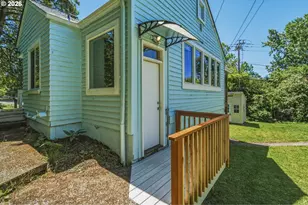 9540 SW Terwilliger Blvd, Portland, OR 97219 - Photo 6