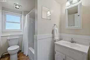 9540 SW Terwilliger Blvd, Portland, OR 97219 - Photo 22