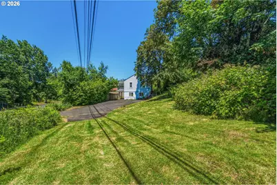 9540 SW Terwilliger Blvd, Portland, OR 97219 - Photo 4