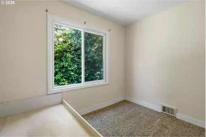 9540 SW Terwilliger Blvd, Portland, OR 97219 - Photo 30