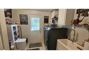 1525 Braunda Dr, Roseburg, OR 97470 - Photo 24