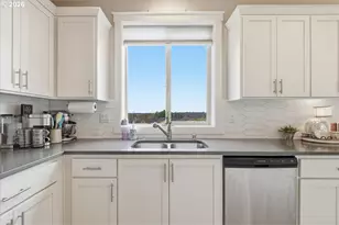 2300 E 6th St, La Center, WA 98629 - Photo 16
