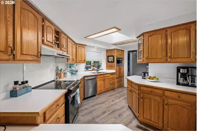 4055 Royal Ave, Eugene, OR 97402 - Photo 6