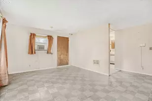 2213 NE 51st St, Vancouver, WA 98663 - Photo 8