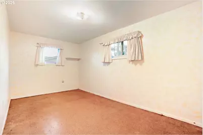 2213 NE 51st St, Vancouver, WA 98663 - Photo 10