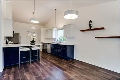 1060 Tyson Ln, Eugene, OR 97404 - Photo 12