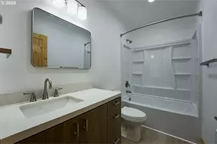 302 E Park St, Enterprise, OR 97828 - Photo 12