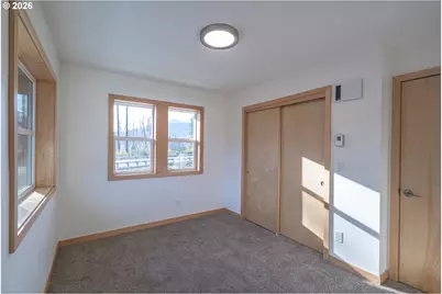 51680 Rose St, Blue River, OR 97413 - Photo 8