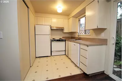 1822 SE Ash St, Portland, OR 97214 - Photo 16